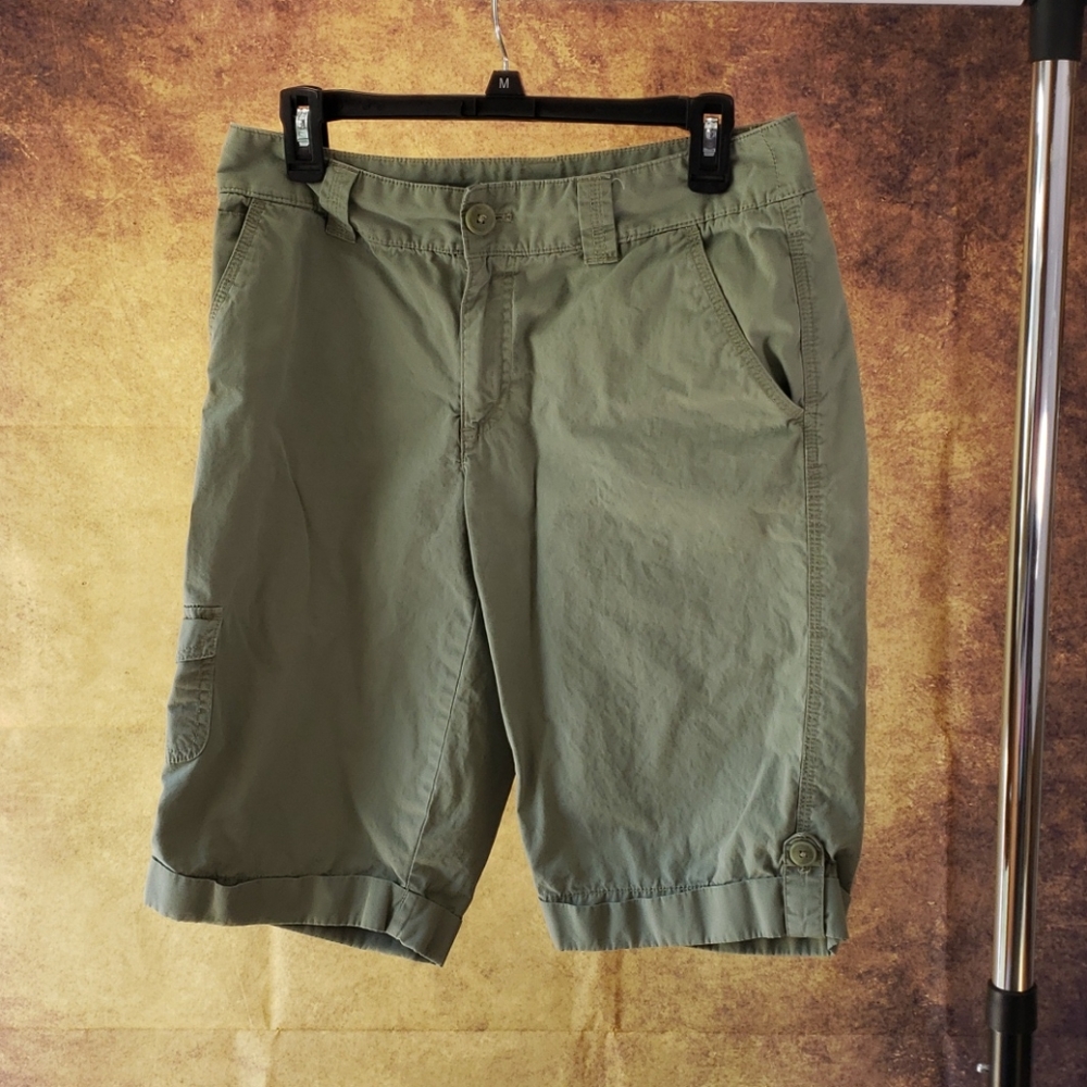 Izod women's shorts